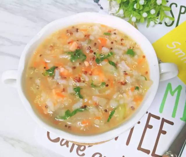 三文鱼藜麦蔬菜粥|色香味俱全